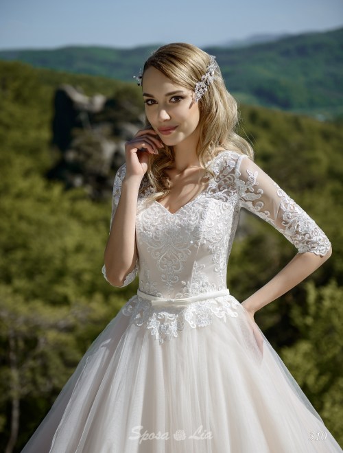 https://www.sposa-lia.com/images/stories/virtuemart/product/310      (2).jpg